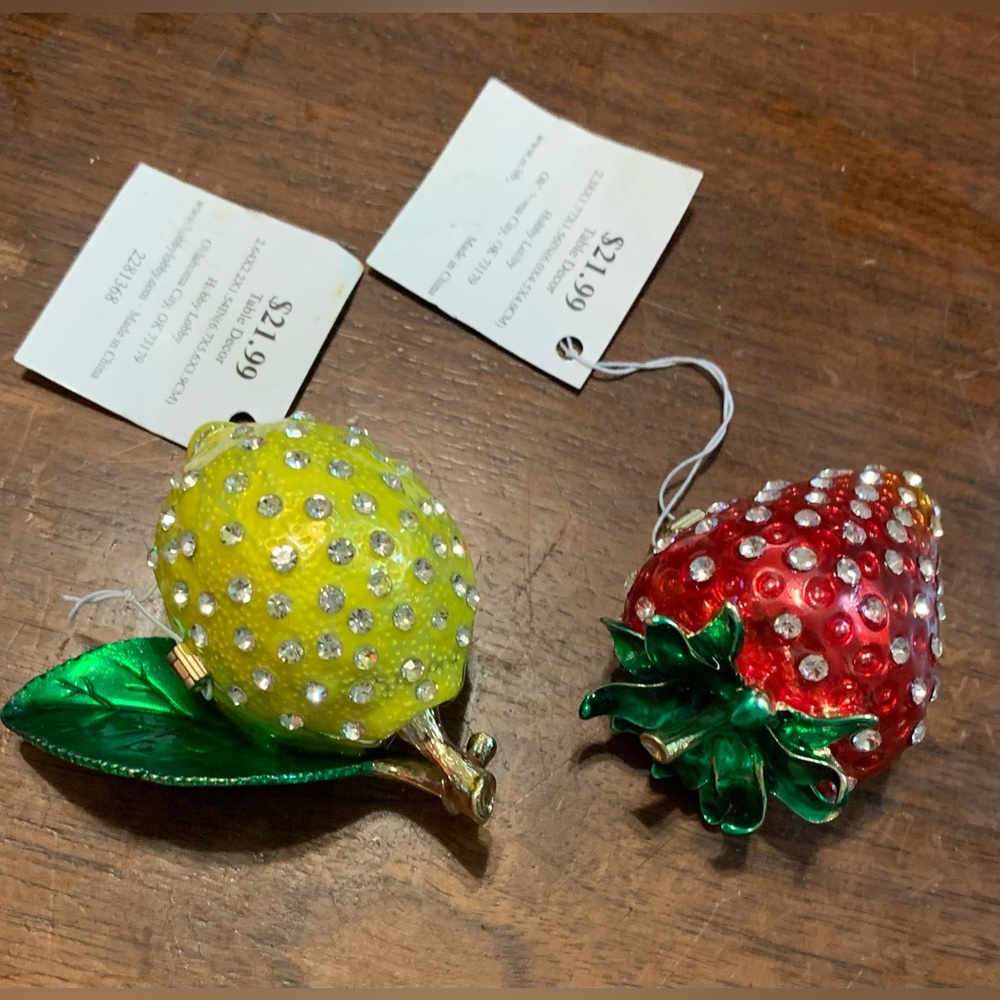 .2 small Decorative Jewelry Boxes